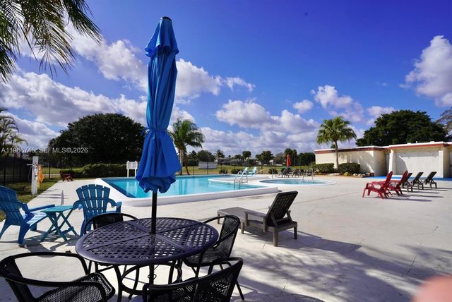 6555 NW 99th Ave B20, Tamarac, FL 33321