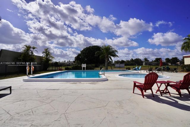 6555 NW 99th Ave B20, Tamarac, FL 33321