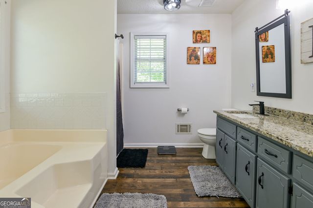 1042 Birdseye View, Locust Grove, GA 30248