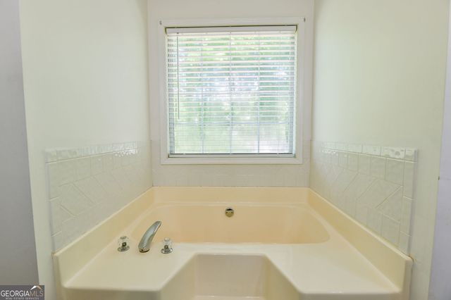 1042 Birdseye View, Locust Grove, GA 30248