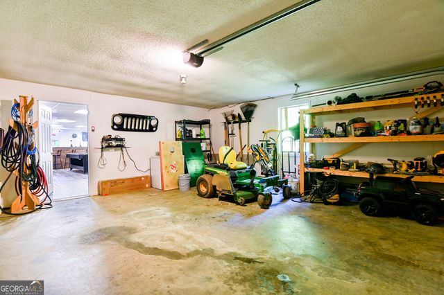 1042 Birdseye View, Locust Grove, GA 30248