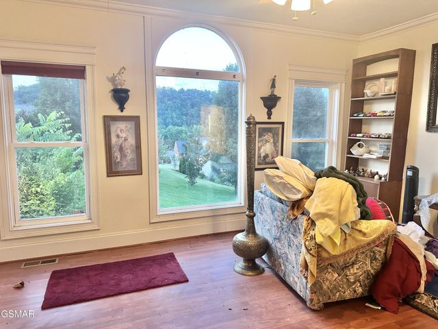 1610 Spear Point Lane, Sevierville, TN 37876