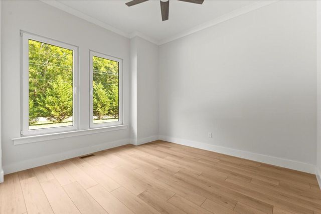 10549 E E Brainerd Road, Apison, TN 37302