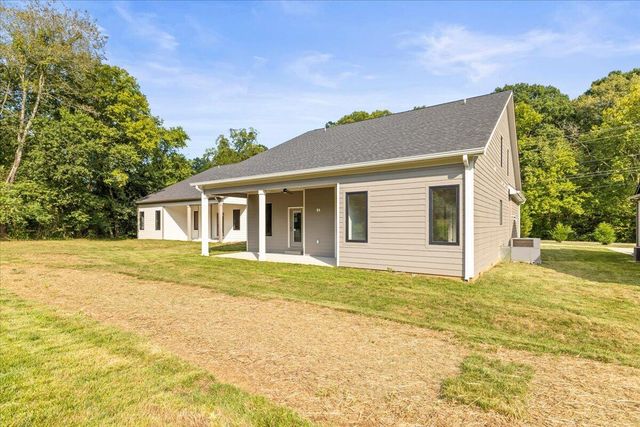 10549 E E Brainerd Road, Apison, TN 37302