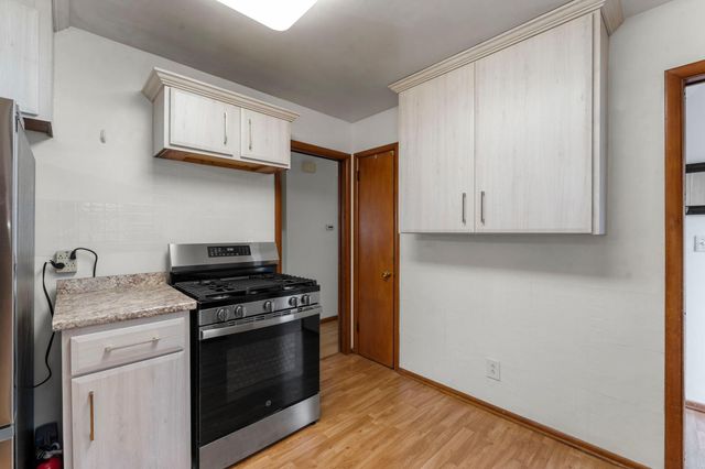 902 7th Avenue E, Shakopee, MN 55379