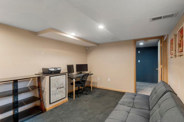 902 7th Avenue E, Shakopee, MN 55379