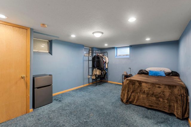 902 7th Avenue E, Shakopee, MN 55379