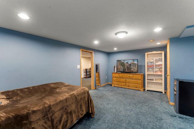 902 7th Avenue E, Shakopee, MN 55379