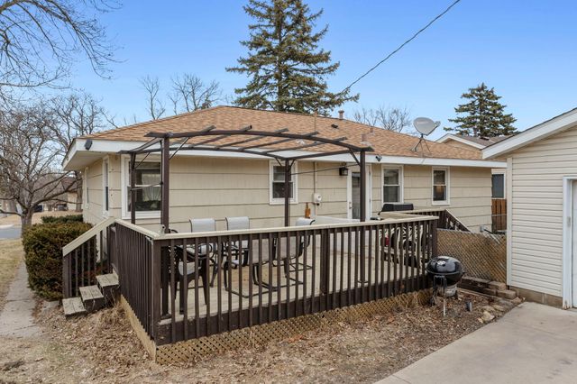 902 7th Avenue E, Shakopee, MN 55379