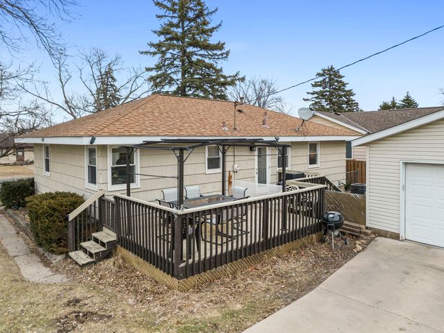 902 7th Avenue E, Shakopee, MN 55379