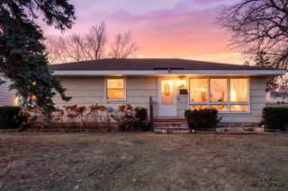 902 7th Avenue E, Shakopee, MN 55379