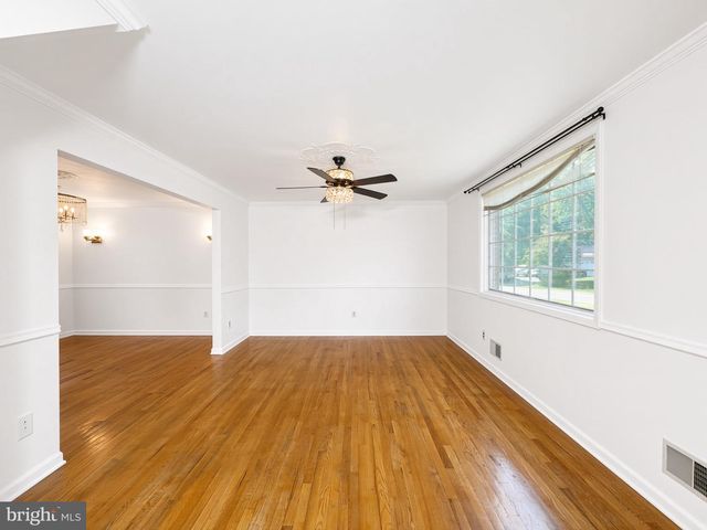 2710 SUN VALLEY DR, Waldorf, MD 20603