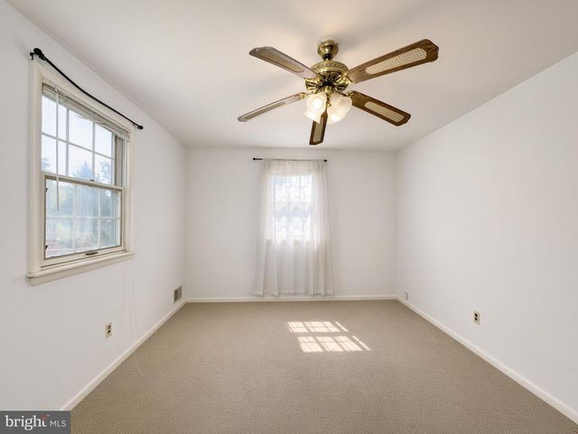 2710 SUN VALLEY DR, Waldorf, MD 20603