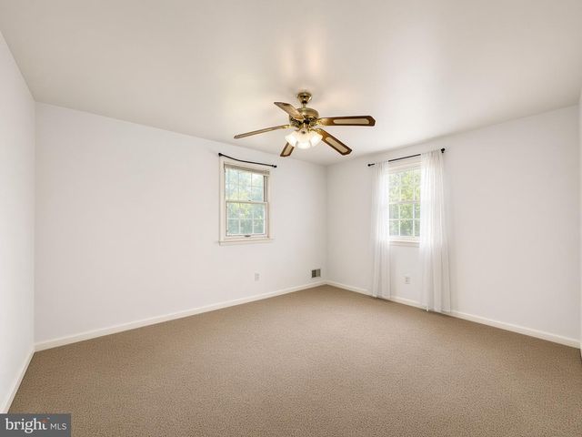 2710 SUN VALLEY DR, Waldorf, MD 20603