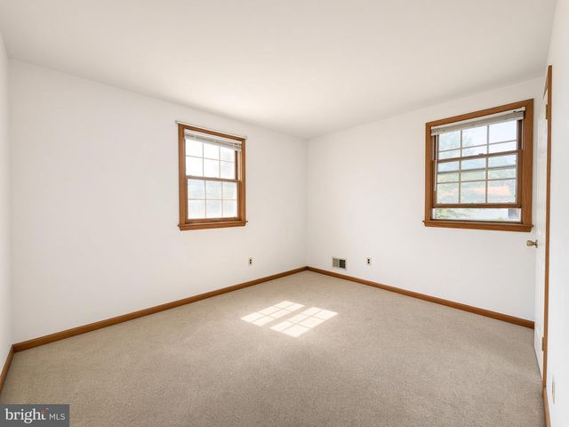 2710 SUN VALLEY DR, Waldorf, MD 20603