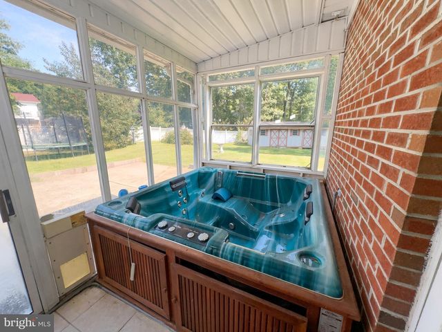 2710 SUN VALLEY DR, Waldorf, MD 20603