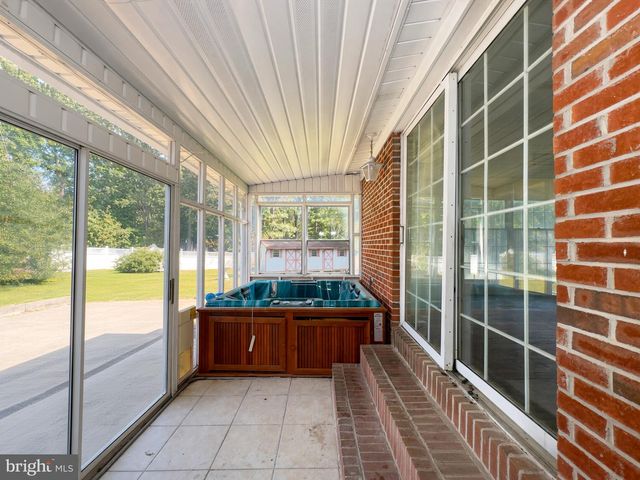 2710 SUN VALLEY DR, Waldorf, MD 20603