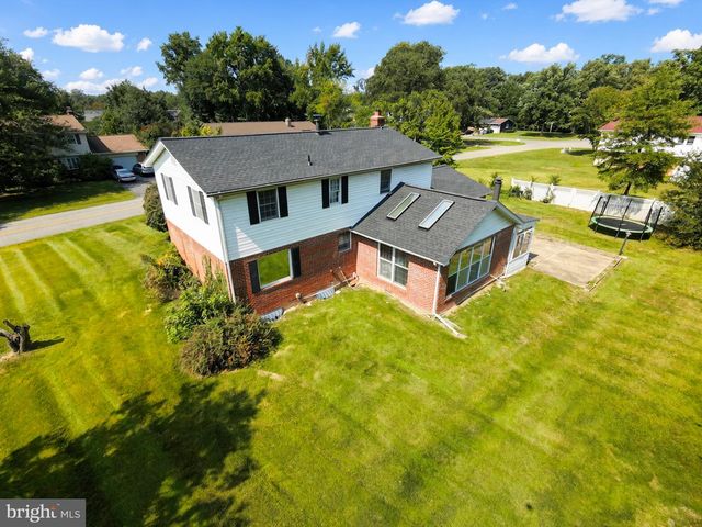 2710 SUN VALLEY DR, Waldorf, MD 20603