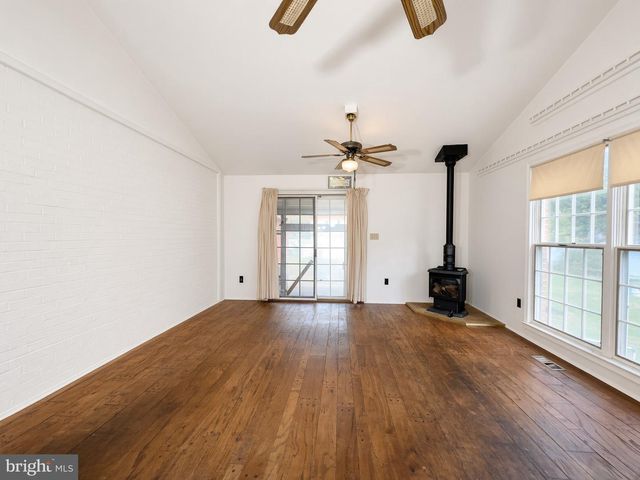 2710 SUN VALLEY DR, Waldorf, MD 20603