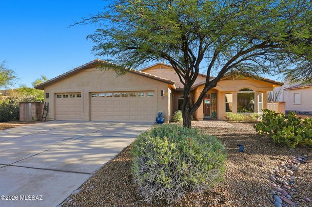 957 E Josephine Saddle Place, Green Valley, AZ 85614
