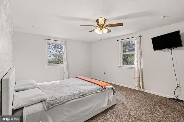 1065 BEAVER CREEK RD, Hanover, PA 17331
