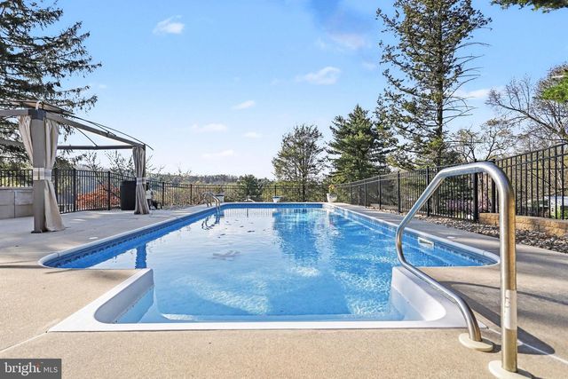 1065 BEAVER CREEK RD, Hanover, PA 17331