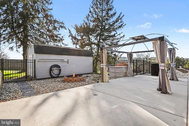 1065 BEAVER CREEK RD, Hanover, PA 17331