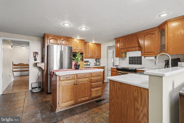 1065 BEAVER CREEK RD, Hanover, PA 17331