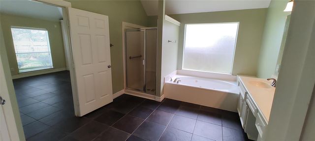 3010 Ravensport Drive, Pearland, TX 77584