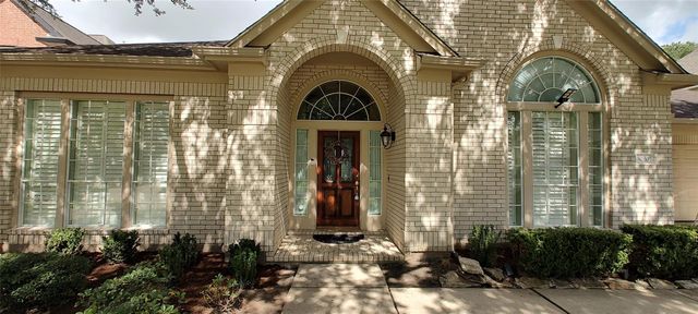 3010 Ravensport Drive, Pearland, TX 77584