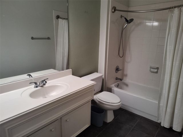 3010 Ravensport Drive, Pearland, TX 77584