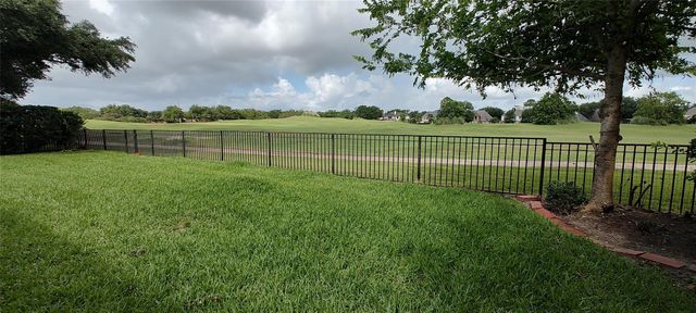 3010 Ravensport Drive, Pearland, TX 77584