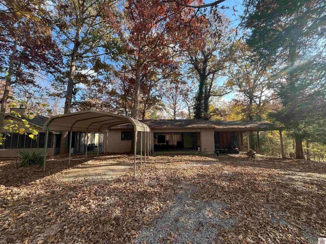 35 Castlewood Dr, Cadiz, KY 42211