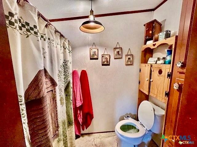 103 Forest View Drive, Victoria, TX 77905