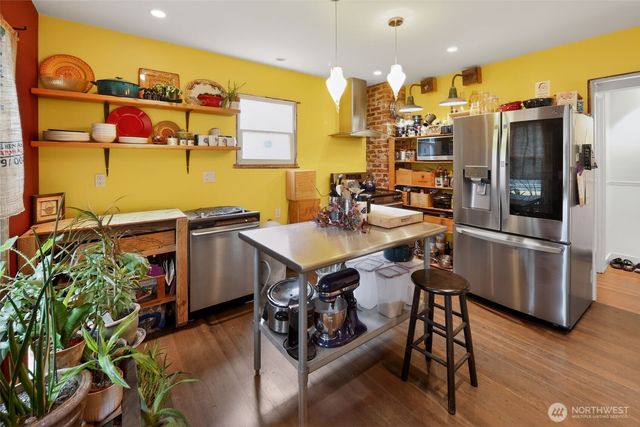 8707 Meridian Avenue N, Seattle, WA 98103