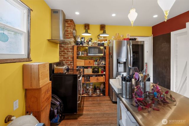 8707 Meridian Avenue N, Seattle, WA 98103