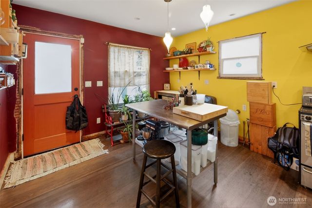 8707 Meridian Avenue N, Seattle, WA 98103