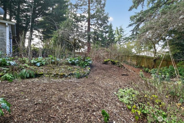 8707 Meridian Avenue N, Seattle, WA 98103