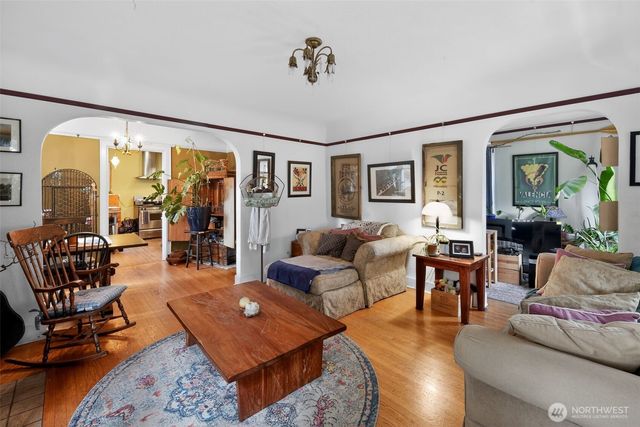 8707 Meridian Avenue N, Seattle, WA 98103