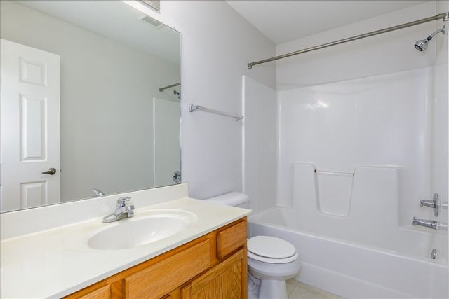 12515 Airline Avenue, Urbandale, IA 50323