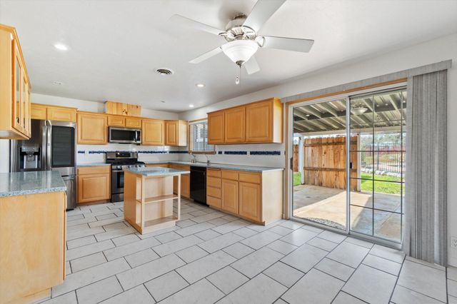 4706 Charmain Lane, Anderson, CA 96007