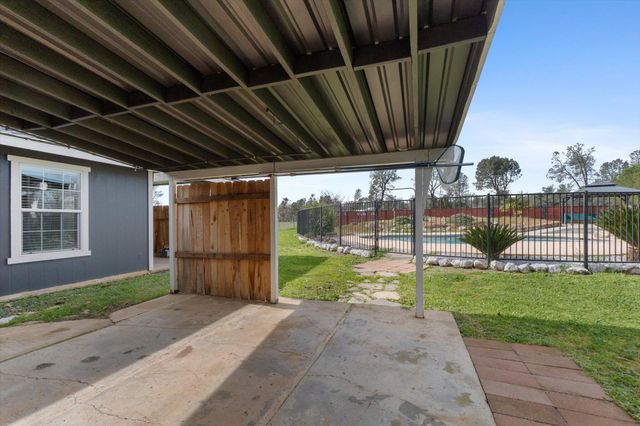 4706 Charmain Lane, Anderson, CA 96007