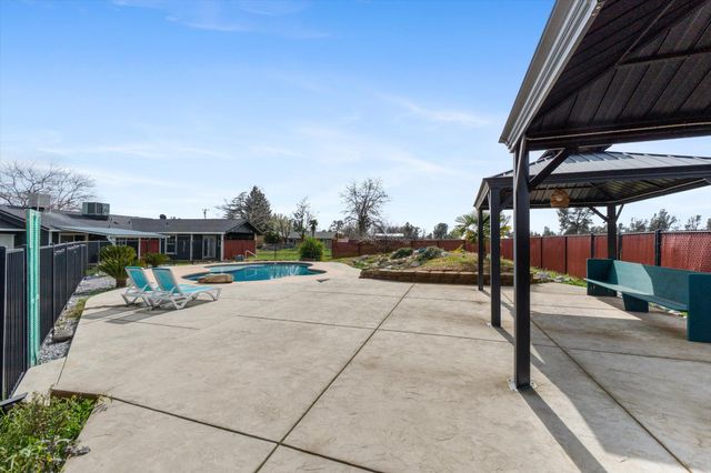 4706 Charmain Lane, Anderson, CA 96007