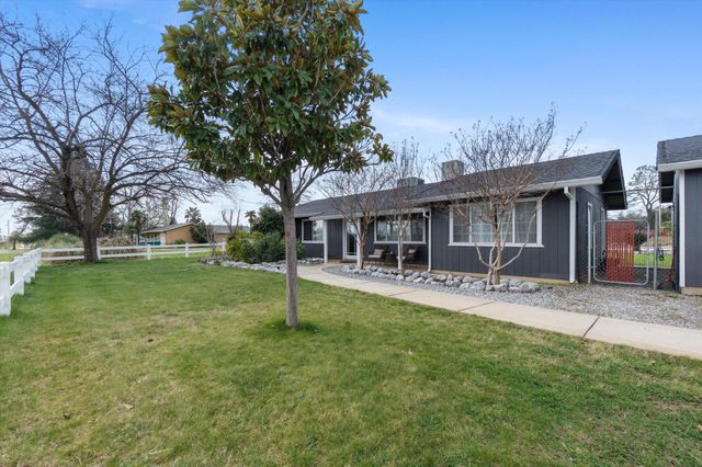 4706 Charmain Lane, Anderson, CA 96007
