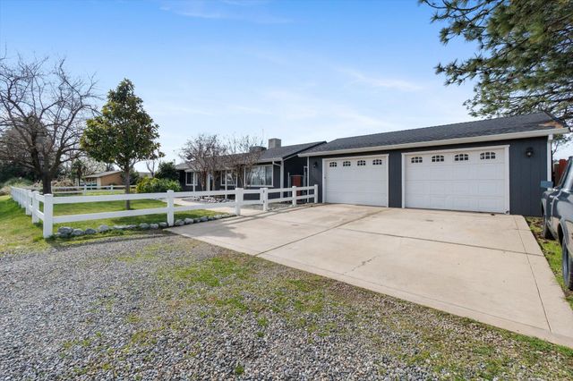 4706 Charmain Lane, Anderson, CA 96007