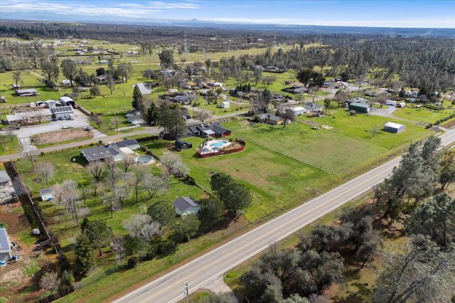 4706 Charmain Lane, Anderson, CA 96007