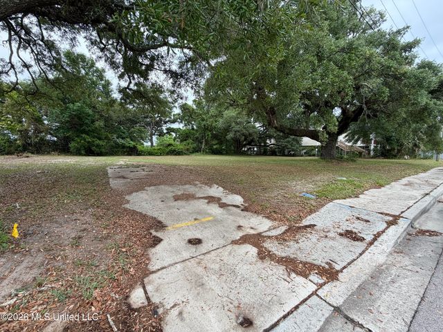 342 Strangi Avenue, Biloxi, MS 39530