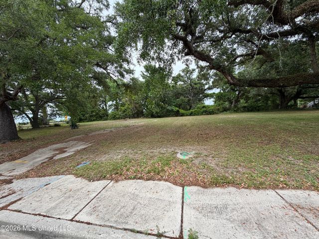 342 Strangi Avenue, Biloxi, MS 39530