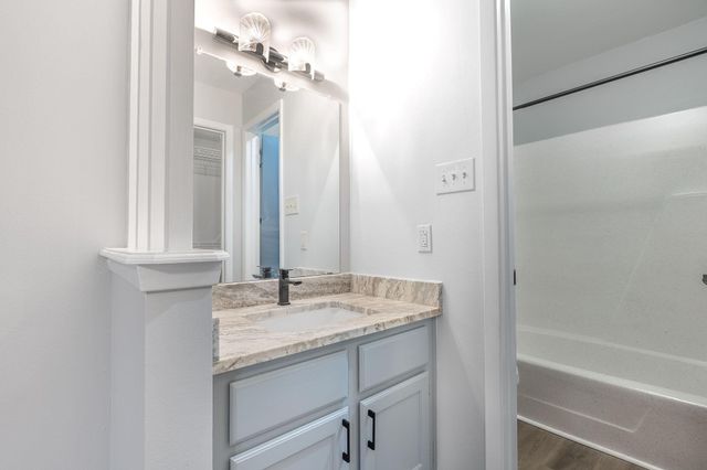 1904 Dartmouth Street G4, College Station, TX 77840