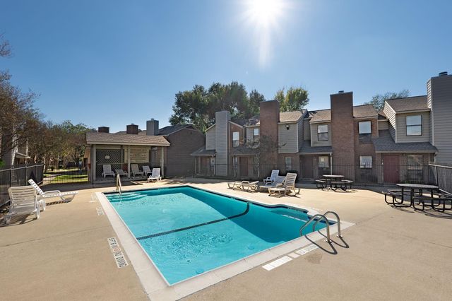 1904 Dartmouth Street G4, College Station, TX 77840